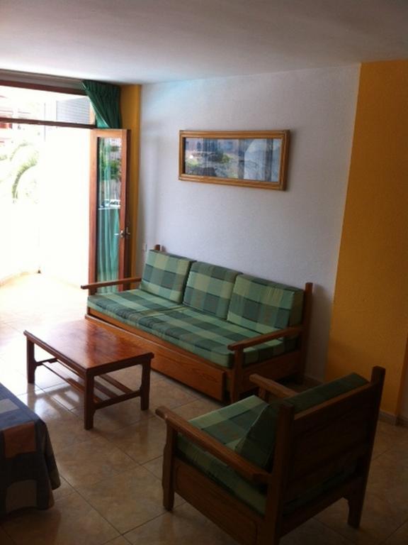 Apartamentos Teror Gran Canaria Pokoj fotografie