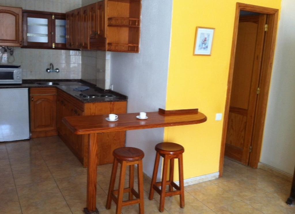 Apartamentos Teror Gran Canaria Pokoj fotografie
